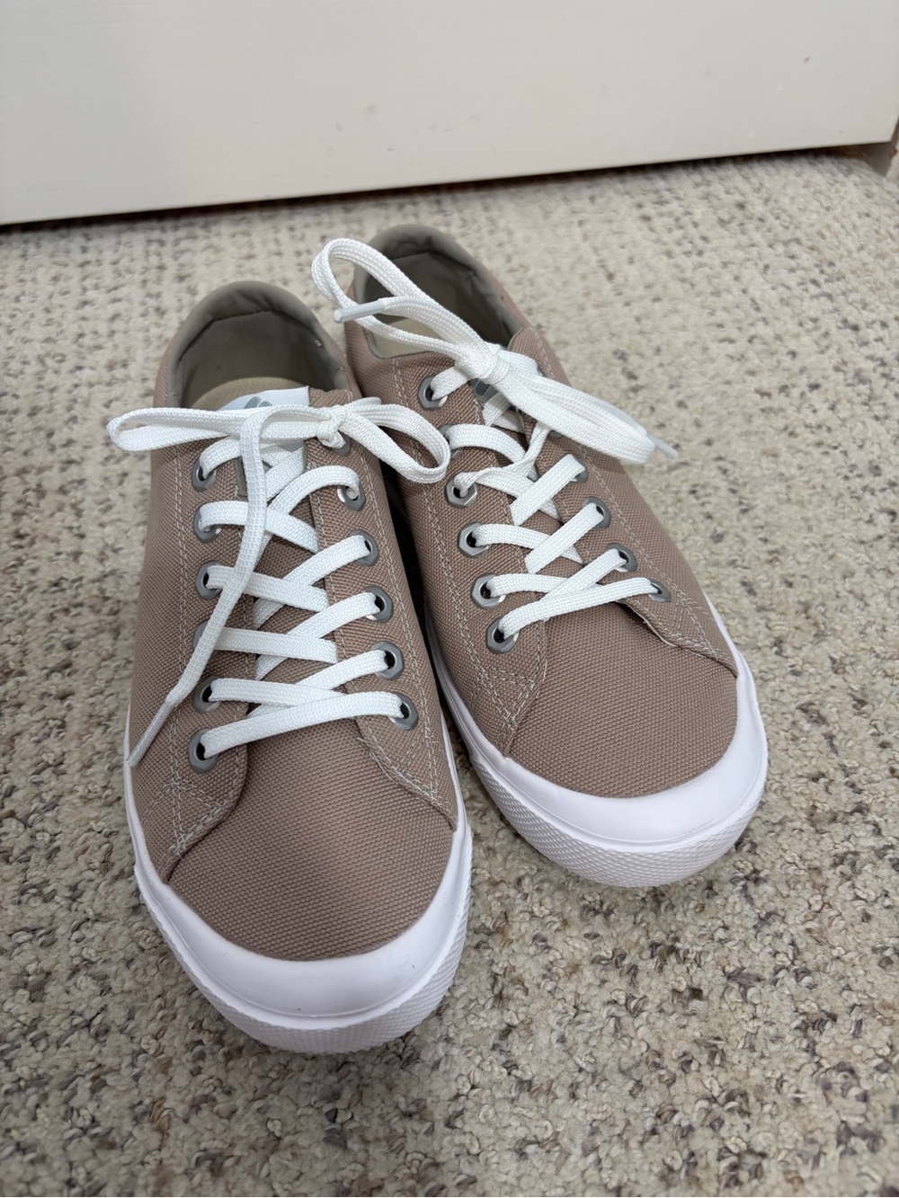 Columbia Japan Waterproof Sneakers • US 6 / 24cm • Worn Once